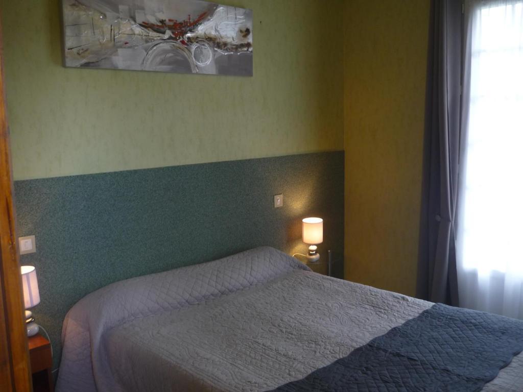 Le Miramont Bed and Breakfast Orincles Kamer foto